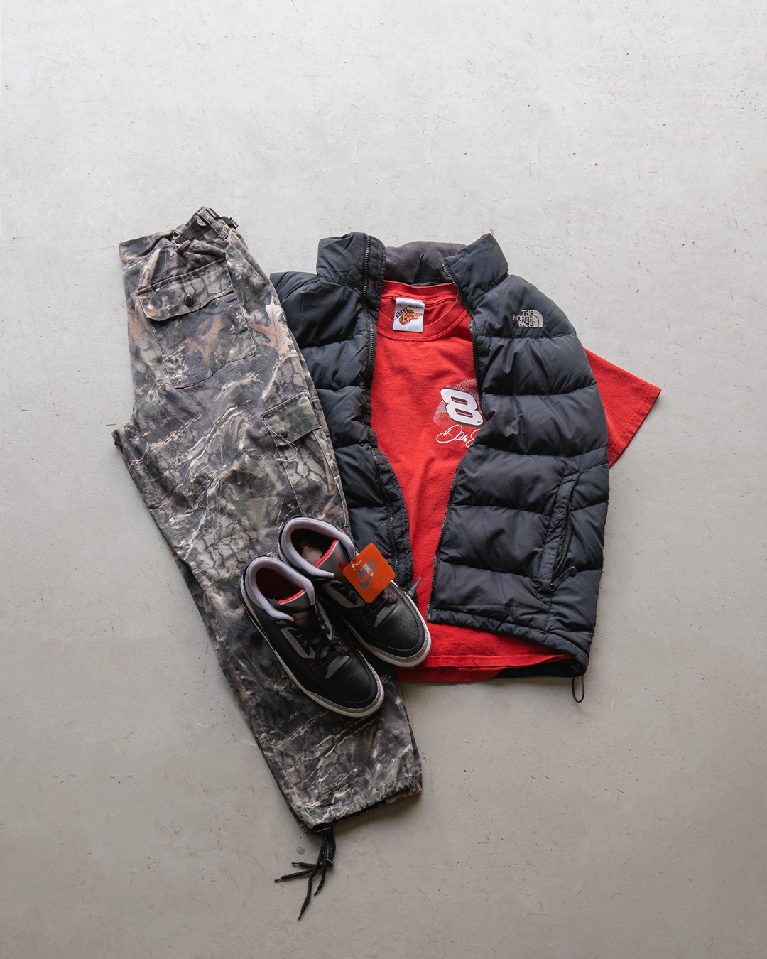 Premium Sneakers + 3-Pack Outfit Mystery Box