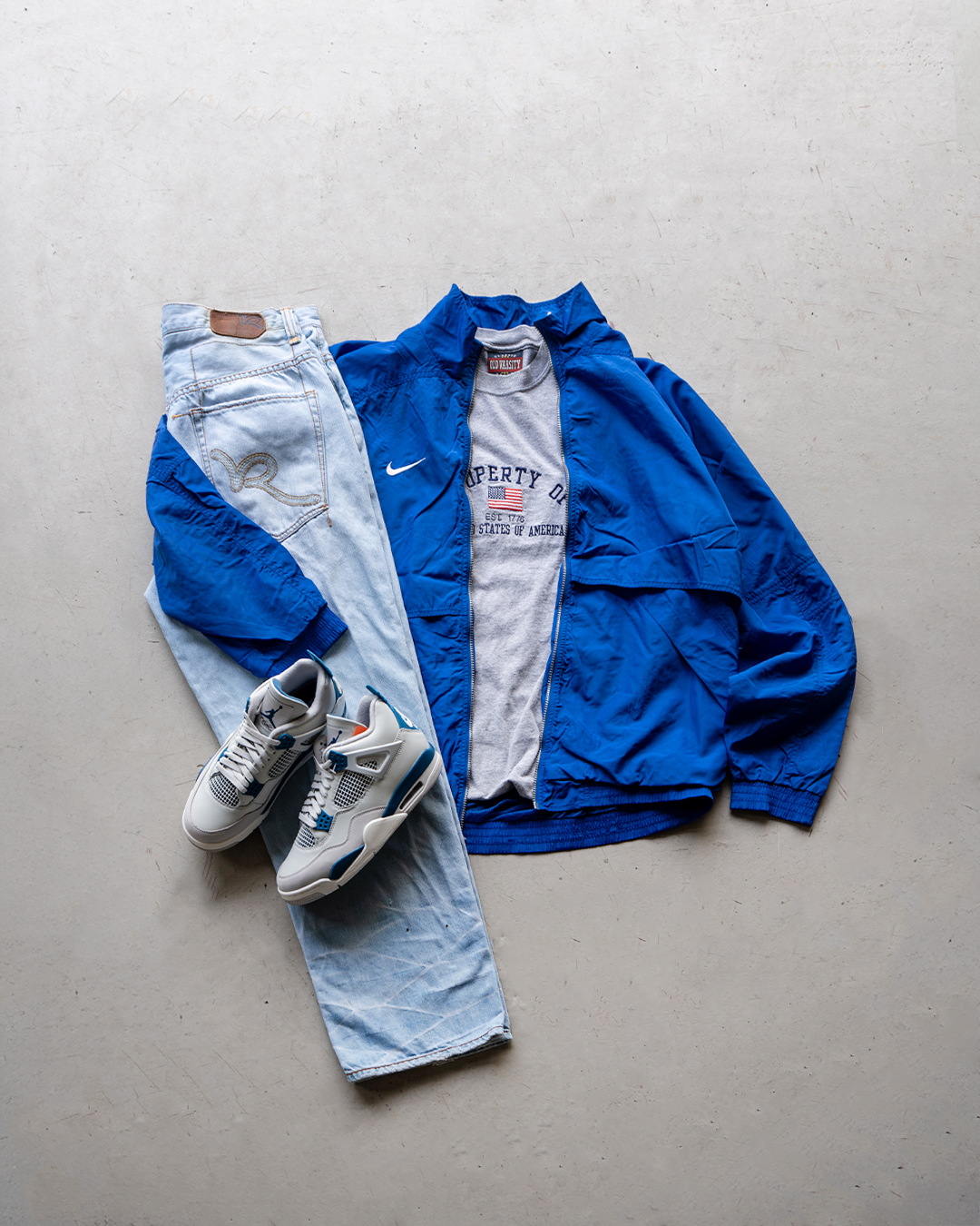 Premium Sneakers + 3-Pack Outfit Mystery Box