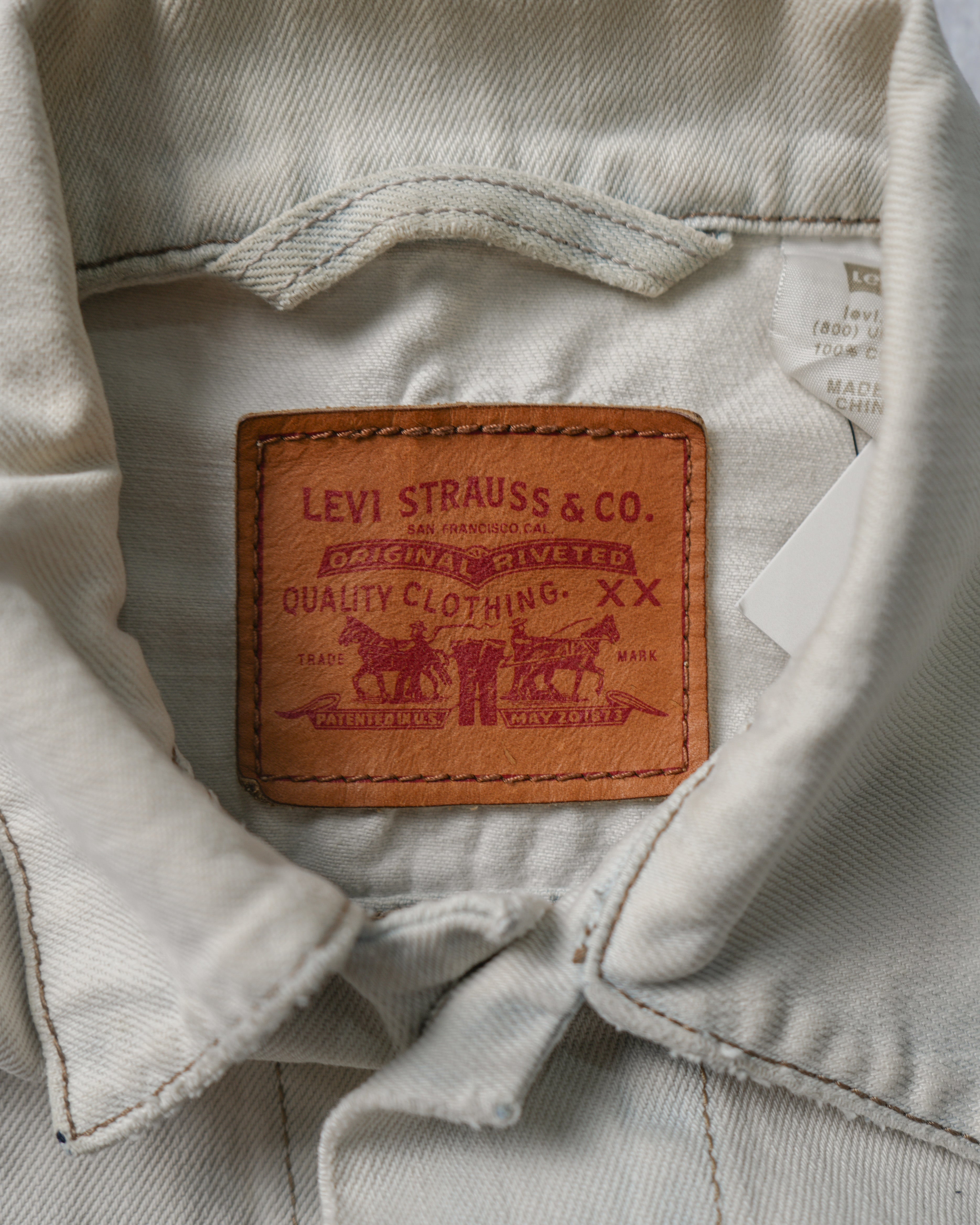 90s Levis Denim Jacket - Women's Medium