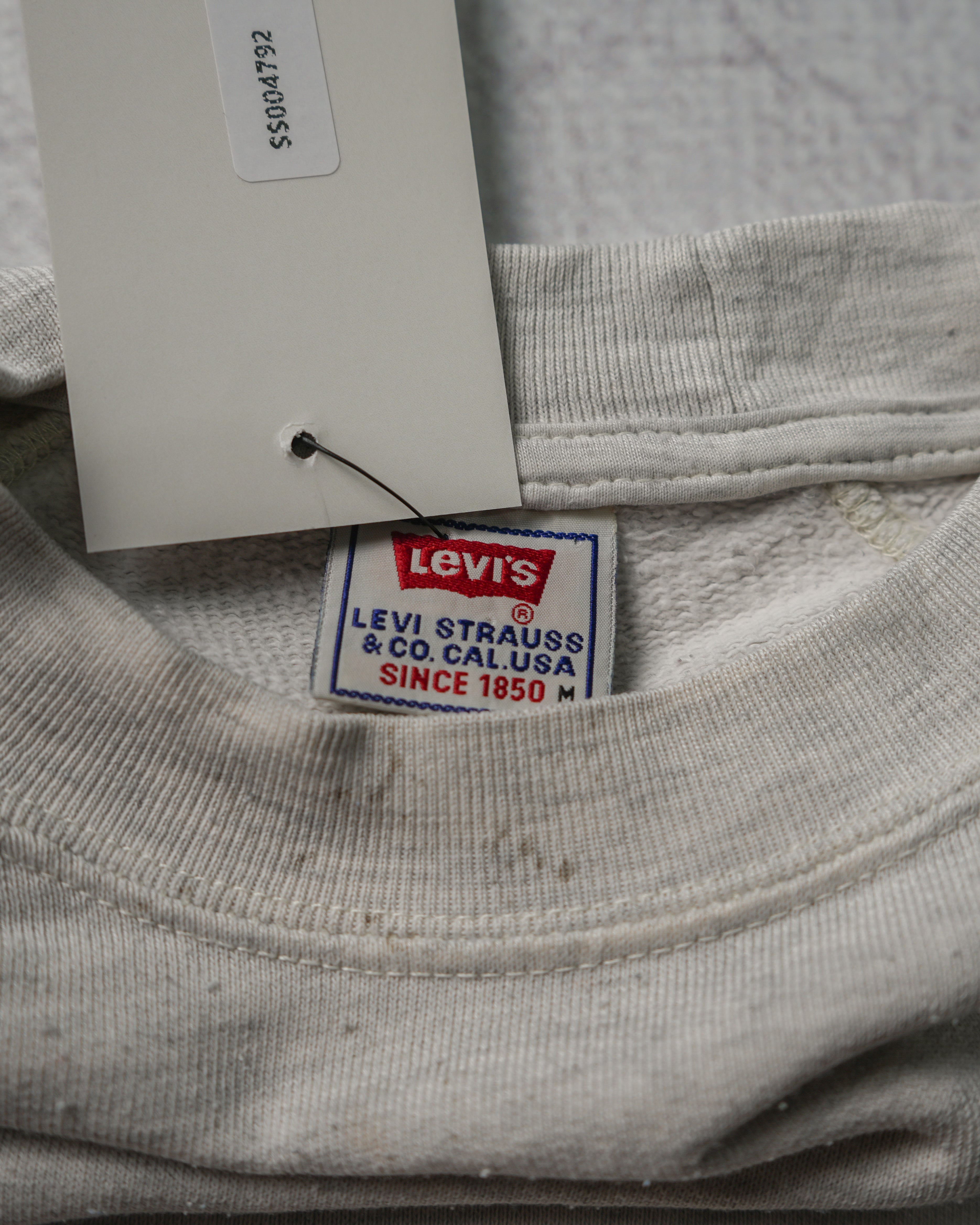 00s Levis Crewneck Sweatshirt - Women's Medium