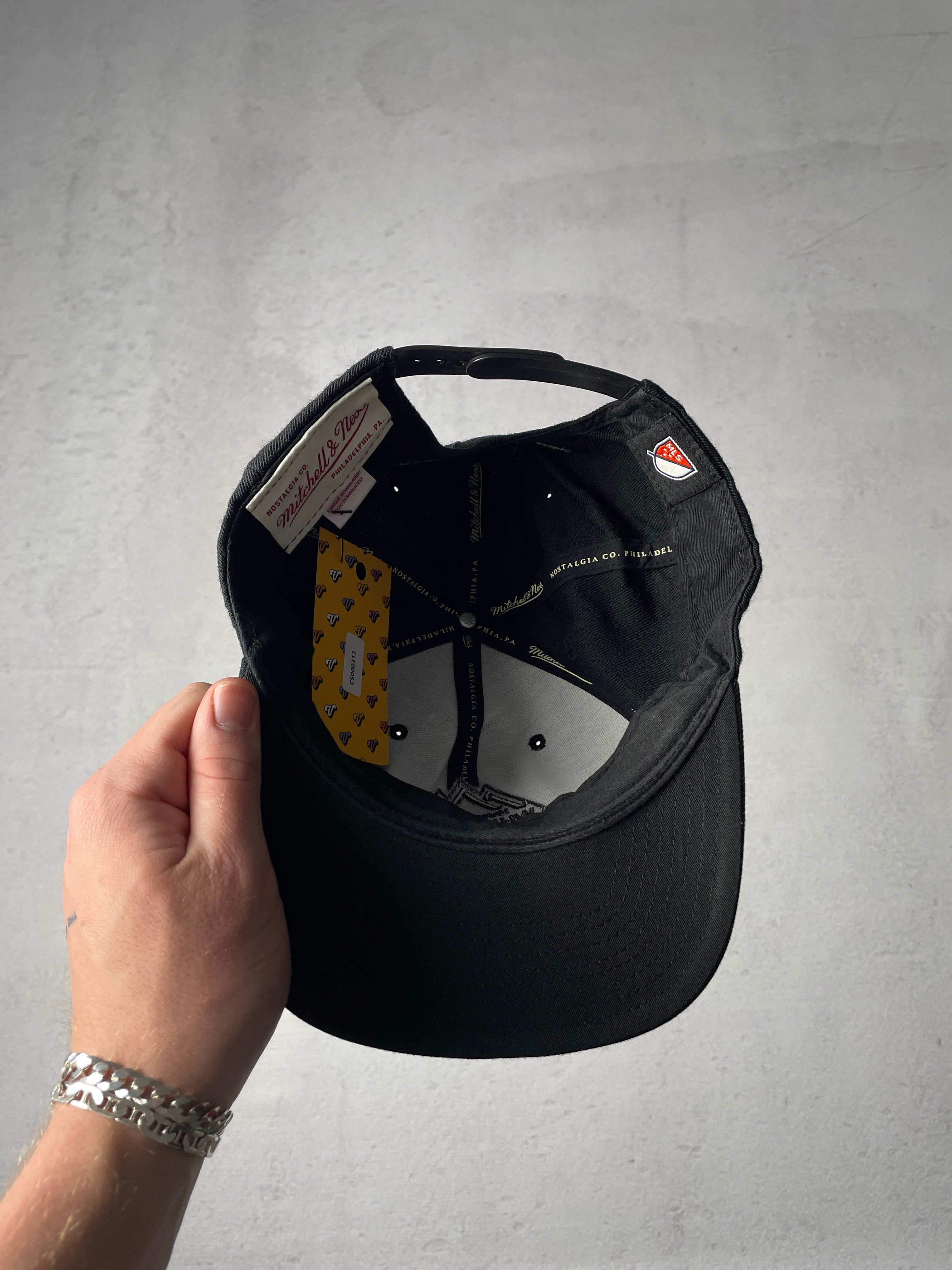 Vintage MLS Vancouver Whitecaps Snap-Back Hat - OSFA