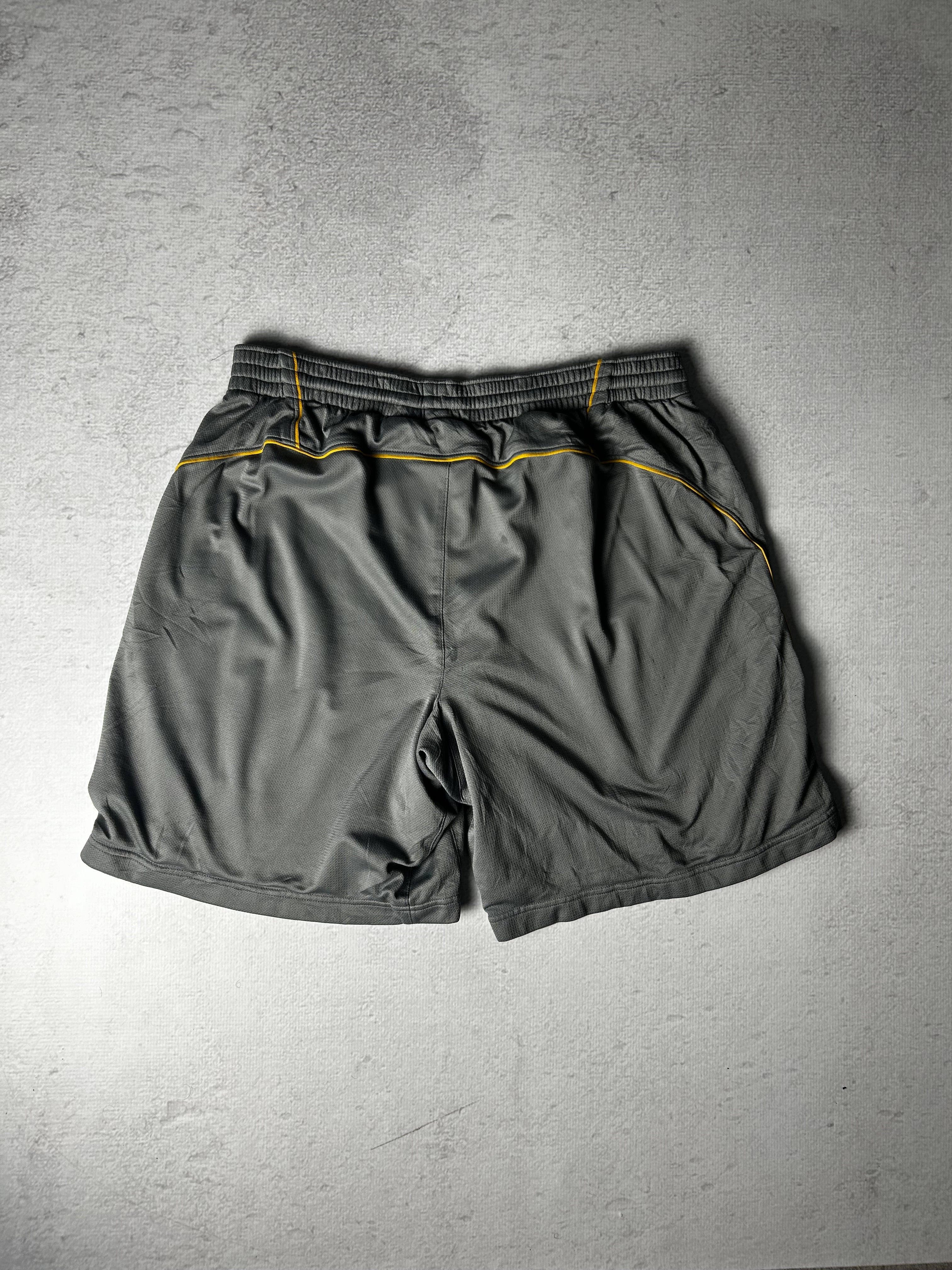 Vintage Nike Shorts - Men's XL