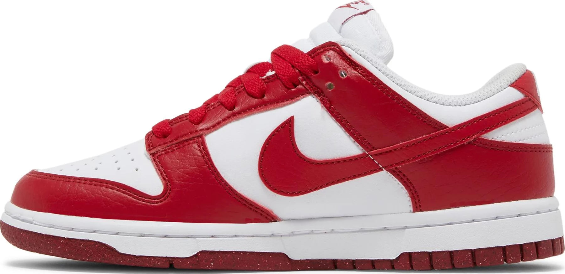 Wmns Nike Dunk Low Next Nature 'Gym Red'